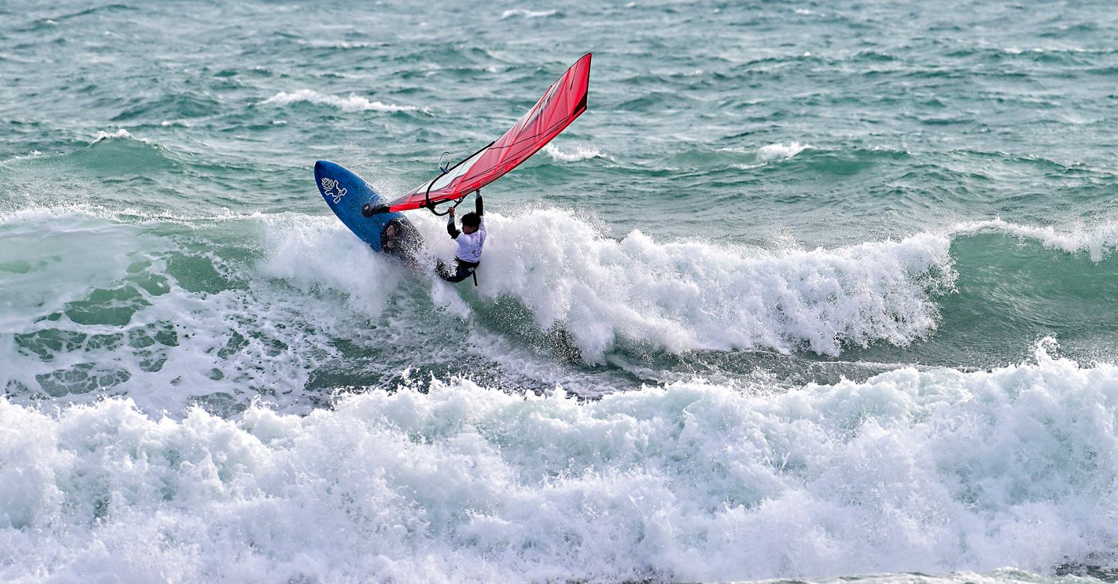 Starboard riders Motoko and Liam on top at the PWA x IWT Japan